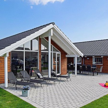 12 Person Holiday Home In Hasselberg คัพเพล์น ห้อง รูปภาพ