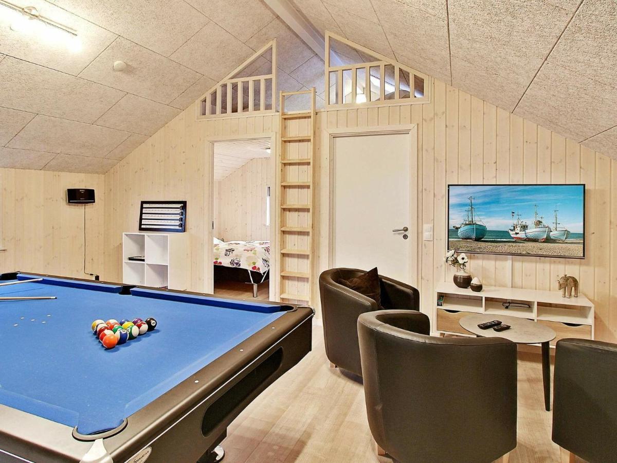12 Person Holiday Home In Hasselberg คัพเพล์น ห้อง รูปภาพ