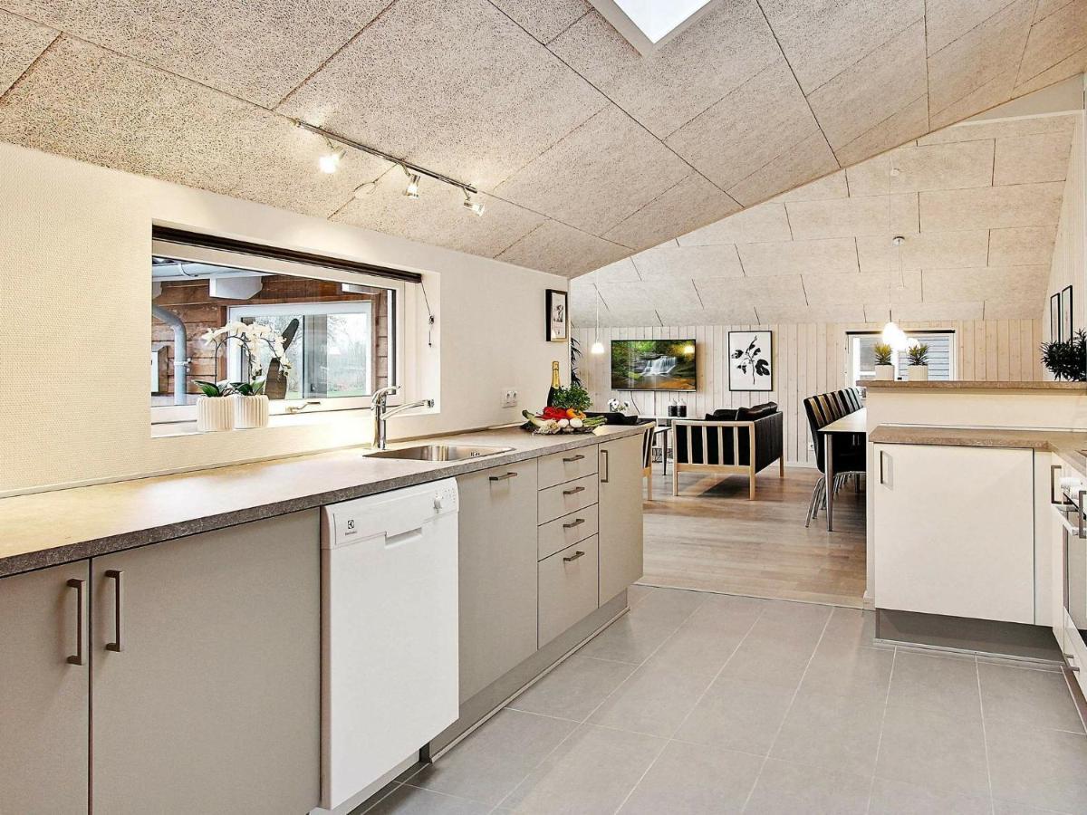 12 Person Holiday Home In Hasselberg คัพเพล์น ห้อง รูปภาพ