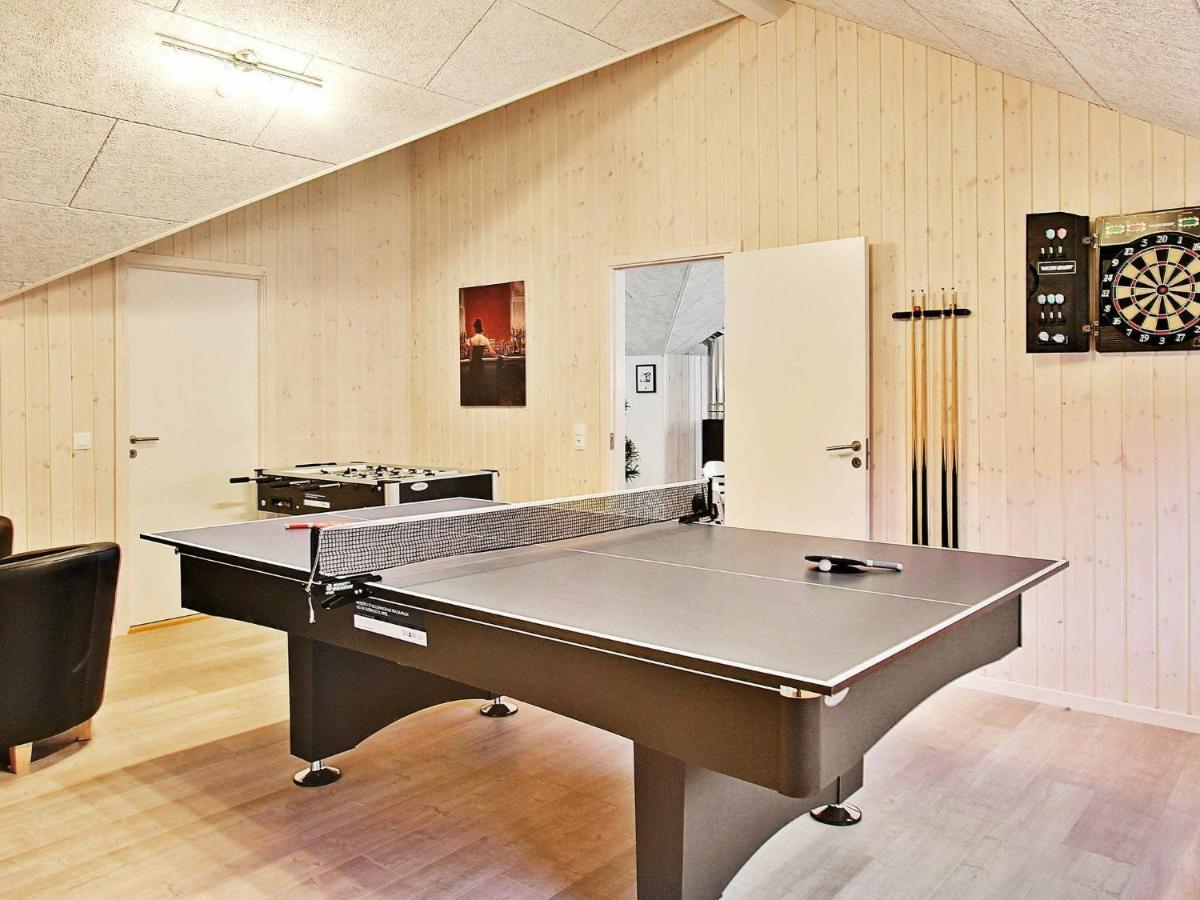 12 Person Holiday Home In Hasselberg คัพเพล์น ห้อง รูปภาพ